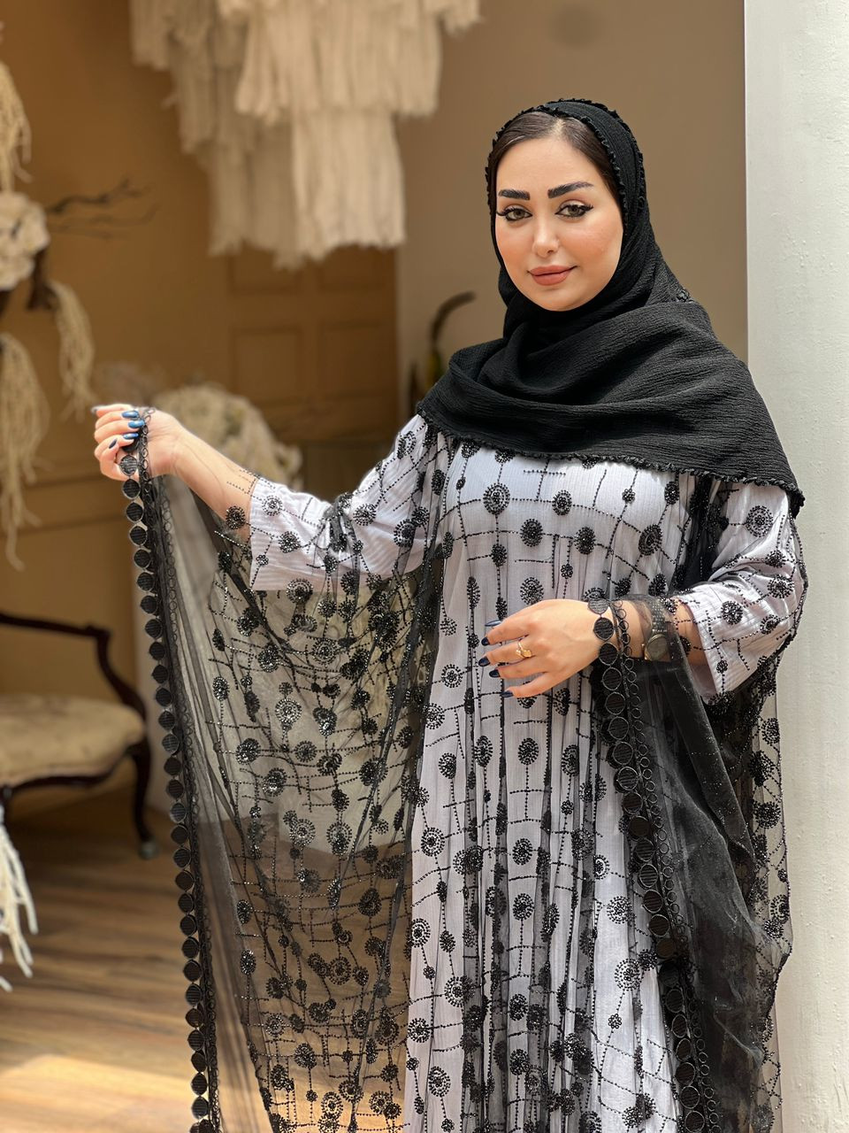 ثوب پارچه تور ملیله کاری شده